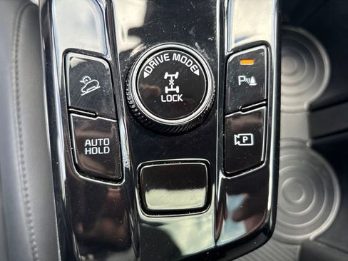 Certified 2025 Kia Sportage EX w/ EX Premium Package AWD/4WD image 32