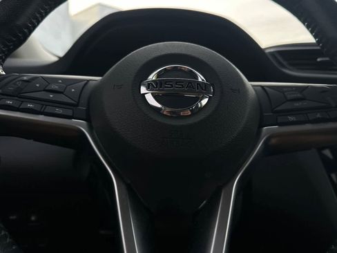 Certified 2020 Nissan Rogue SV image 24