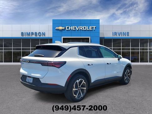 Used 2026 Chevrolet Equinox EV LT FWD image 8