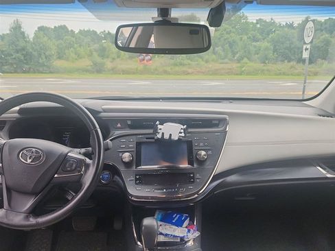 Used 2016 Toyota Avalon XLE Premium FWD image 13