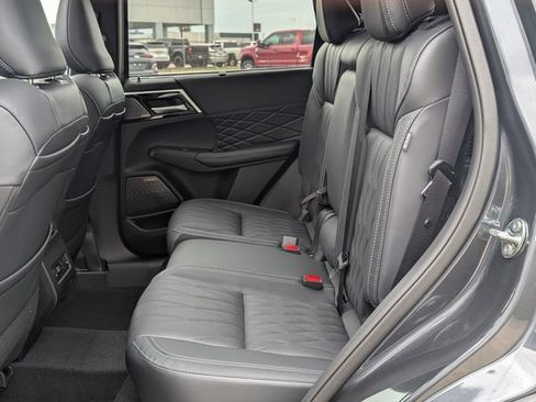 New 2026 Mitsubishi Outlander SEL Black Edition FWD image 25