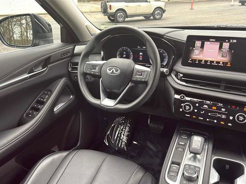 Certified 2025 INFINITI QX60 Luxe image 14