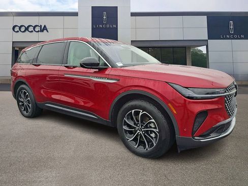 Certified 2024 Lincoln Nautilus Premier w/ Equipment Group 102A image 3