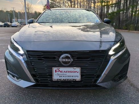 Used 2025 Nissan Altima 2.5 SV image 9