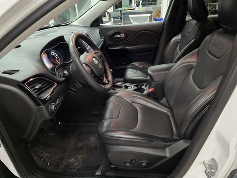 Used 2023 Jeep Cherokee Altitude Lux AWD/4WD image 16