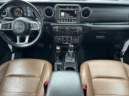 Used 2022 Jeep Wrangler Unlimited Sahara image 13