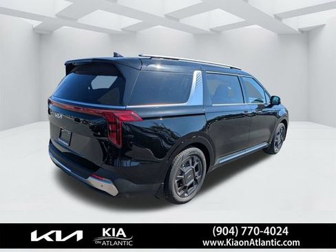 New 2026 Kia Carnival SX FWD image 3