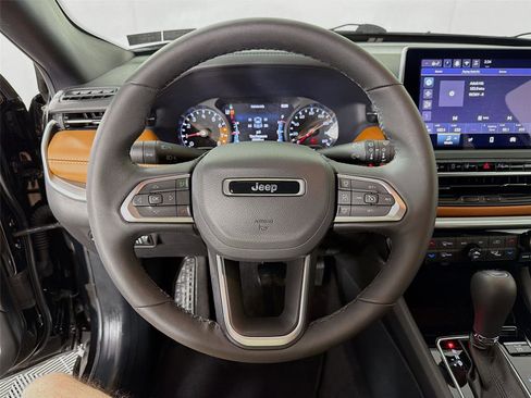 Used 2024 Jeep Compass Limited AWD/4WD image 12