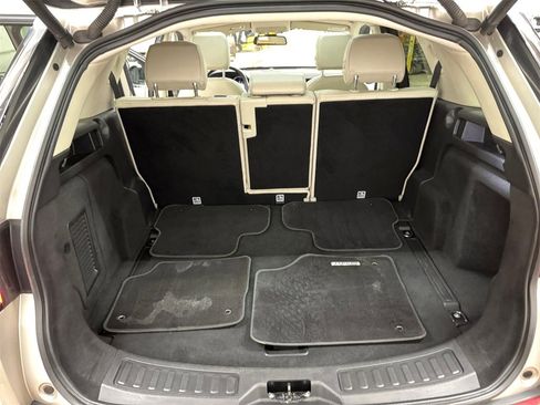 Used 2017 Land Rover Discovery Sport HSE Luxury image 15