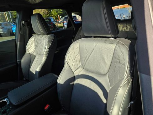 Used 2025 Lexus RX 350 AWD image 12