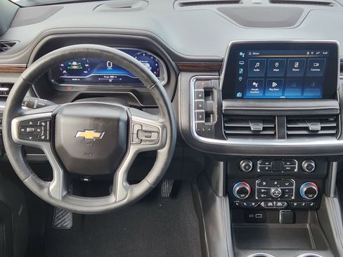 Used 2023 Chevrolet Suburban Premier RWD image 31