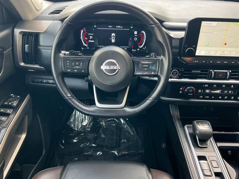 Certified 2024 Nissan Pathfinder Platinum w/ Cargo Package image 16