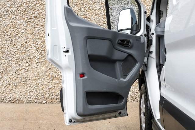 Used 2019 Ford Transit 250 148 Medium Roof RWD image 27