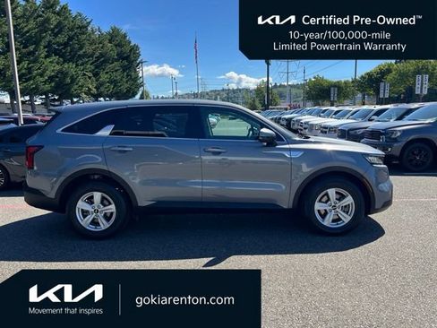 Used 2023 Kia Sorento LX FWD image 8