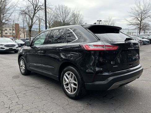 Used 2023 Ford Edge SEL image 3