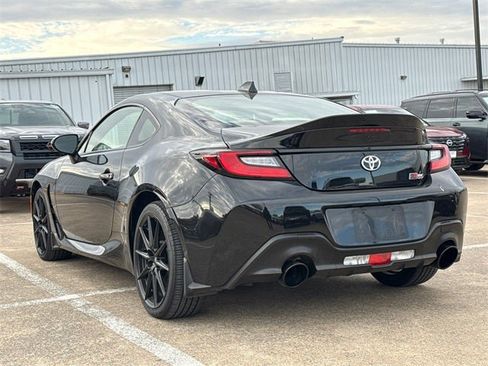 Used 2024 Toyota GR86 Premium image 7