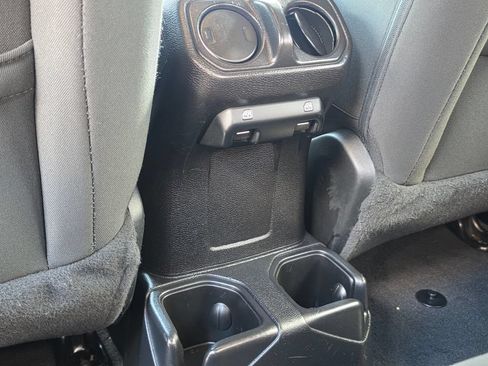 Used 2021 Jeep Wrangler Unlimited Sport AWD/4WD image 33