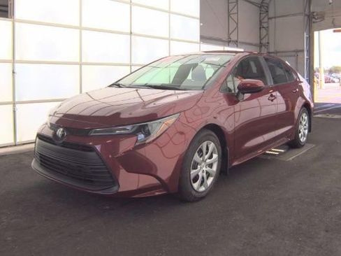 Used 2026 Toyota Corolla LE FWD image 1