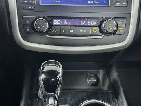 Used 2016 Nissan Altima 2.5 SL w/ 2.5 Technology w/LED Package FWD image 24