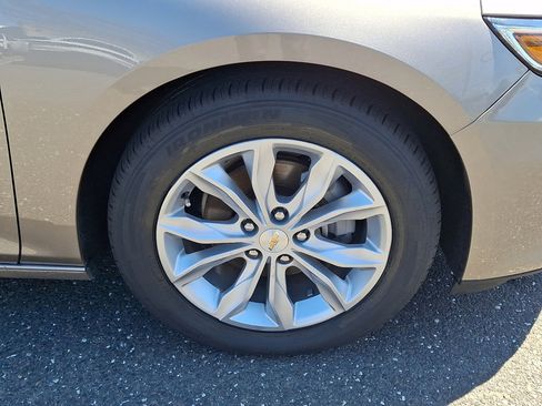Used 2024 Chevrolet Malibu LT FWD image 9
