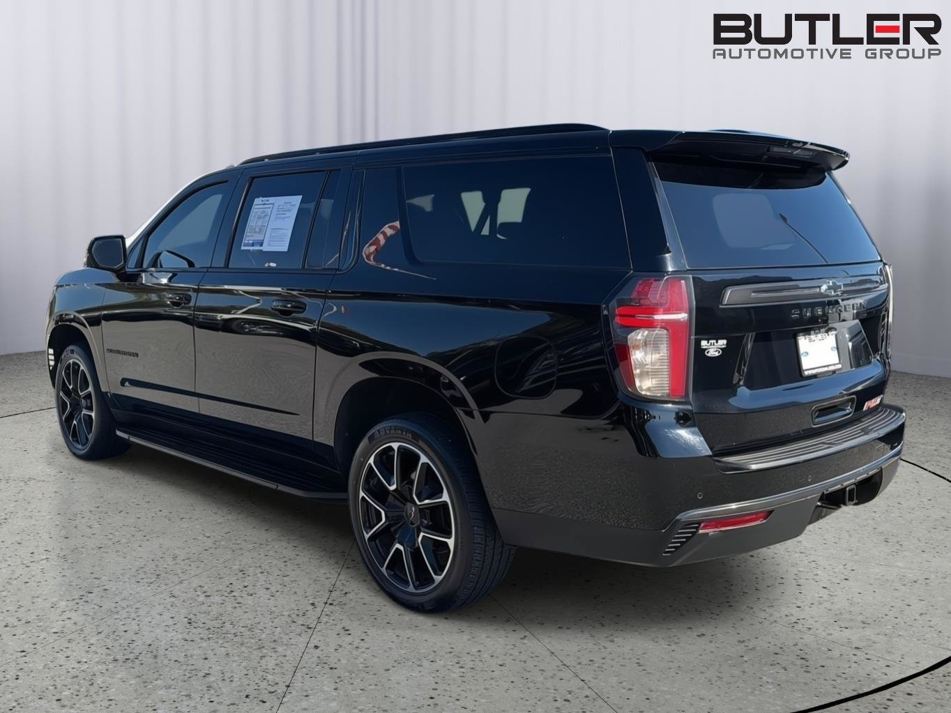 Used 2021 Chevrolet Suburban RST w/ Luxury Package RWD image 4