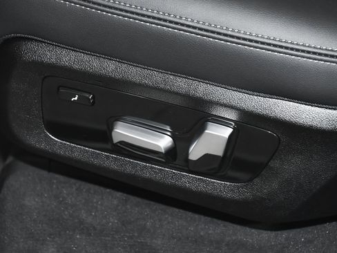 Used 2026 BMW X7 xDrive40i image 63