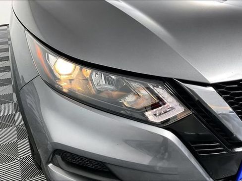 Used 2022 Nissan Rogue Sport SV FWD image 28