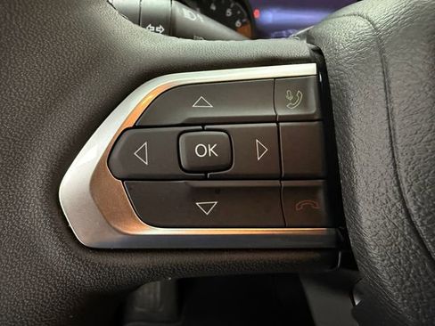 Used 2025 Jeep Compass Limited AWD/4WD image 10