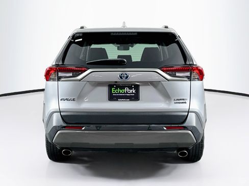 Used 2019 Toyota RAV4 Limited AWD/4WD image 7