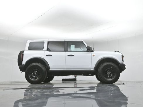 New 2026 Ford Bronco Badlands AWD/4WD image 48