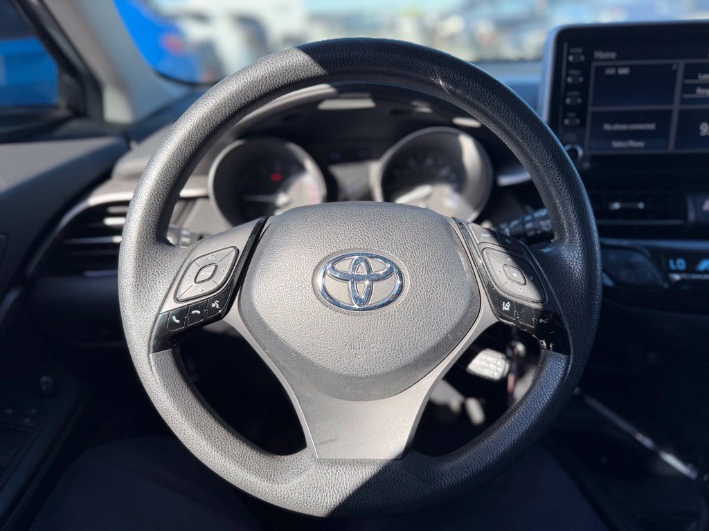 Used 2020 Toyota C-HR LE FWD image 6
