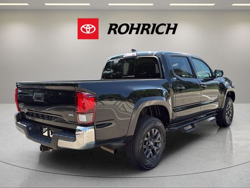 Used 2023 Toyota Tacoma SR5 AWD/4WD image 6