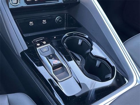 Certified 2025 Audi Q5 Premium w/ Convenience Package image 32