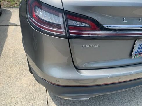Used 2023 Lincoln Nautilus Reserve w/ Equipment Group 201A FWD image 6