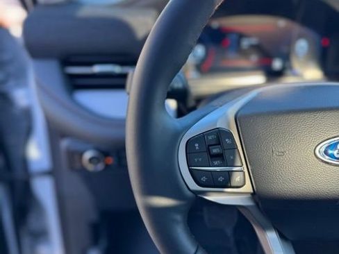 Used 2026 Ford Explorer Active w/ Active Comfort Package image 7