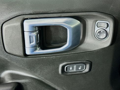 Used 2021 Jeep Gladiator Mojave image 23