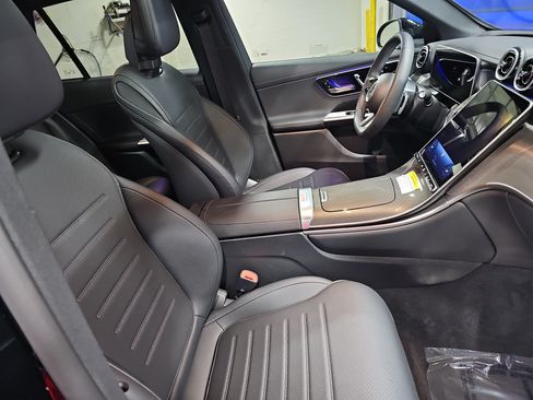 Used 2026 Mercedes-Benz GLC 300 image 11