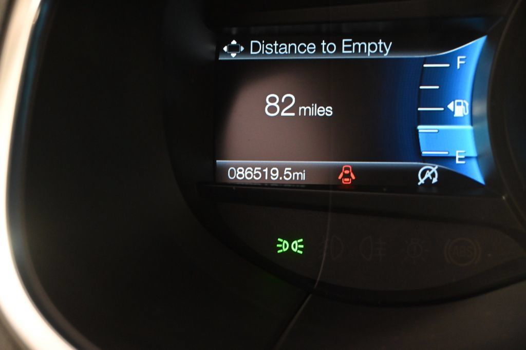 Used 2019 Ford Edge Titanium FWD image 26