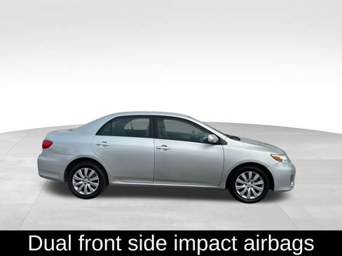 Used 2012 Toyota Corolla LE image 4