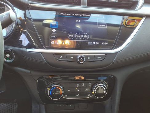 Used 2022 Buick Encore GX Preferred w/ Cold Weather Comfort Package image 20