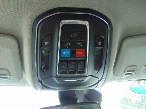 Used 2023 Jeep Grand Cherokee image 27