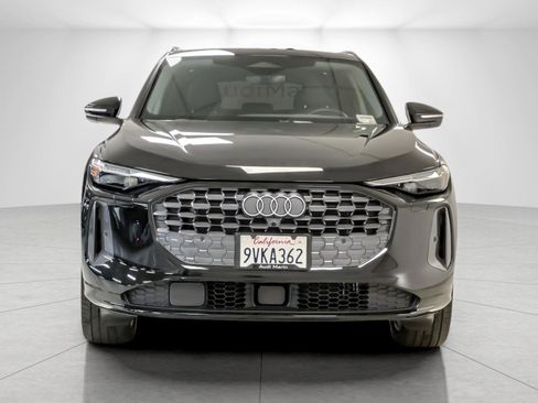 Certified 2025 Audi Q5 Premium w/ Premium Plus AWD/4WD image 8