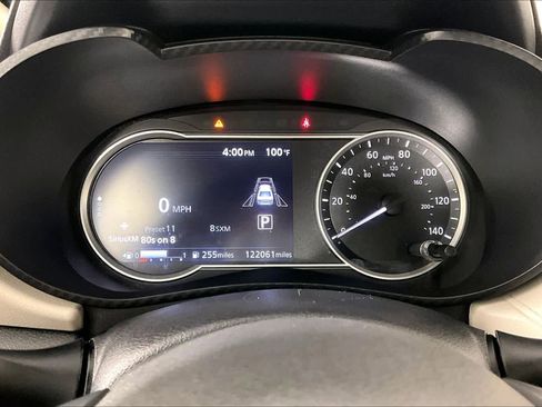 Used 2021 Nissan Versa SV FWD image 25