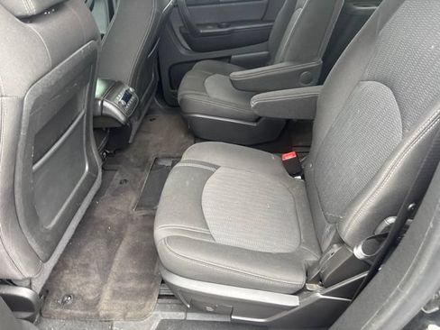 Used 2017 Chevrolet Traverse LT FWD image 17
