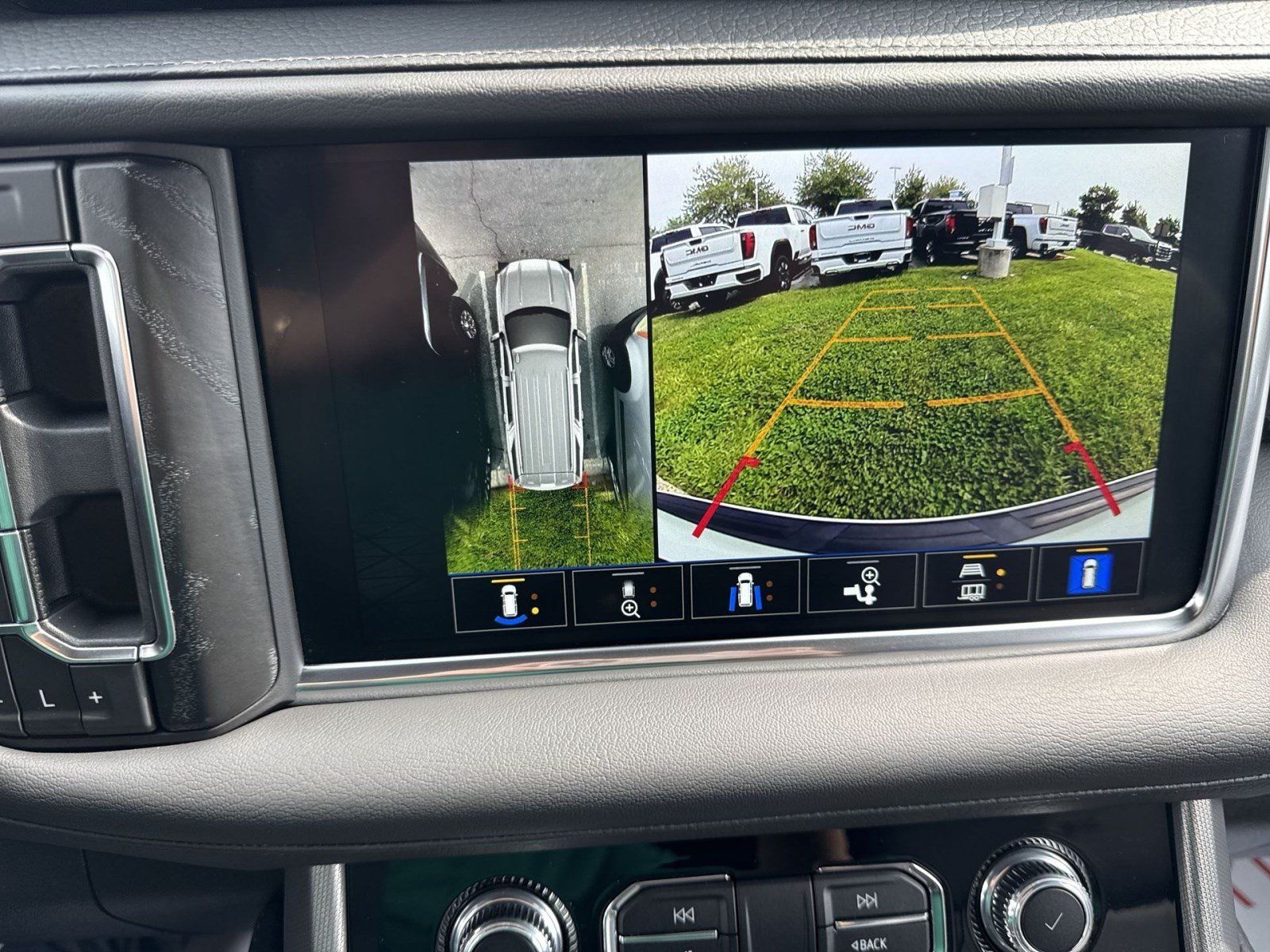 Used 2024 GMC Yukon XL Denali w/ Max Trailering Package AWD/4WD image 18