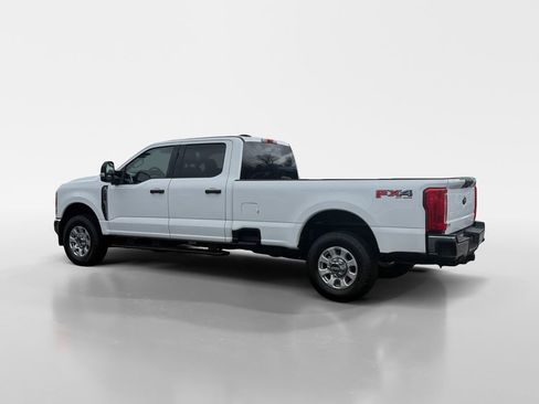 Used 2023 Ford F250 XLT image 3