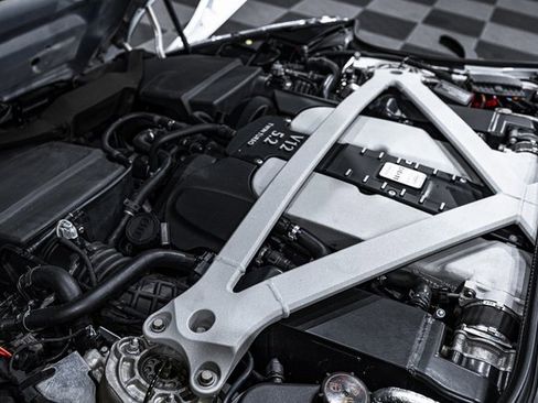 Used 2017 Aston Martin DB11 V12 image 39