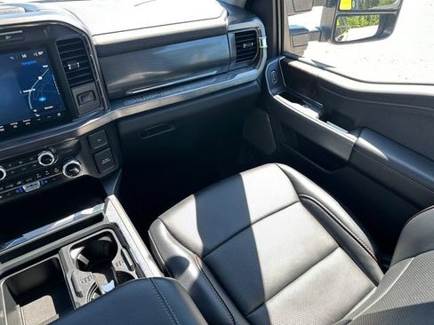 Used 2024 Ford F350 Lariat w/ Lariat Ultimate Package AWD/4WD image 25