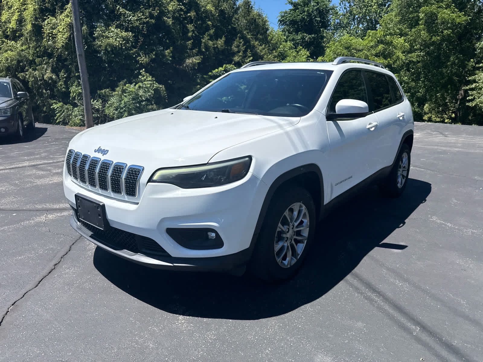 Used 2019 Jeep Cherokee Latitude Plus w/ Comfort/Convenience Group AWD/4WD image 7