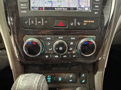Used 2015 Buick Enclave Leather FWD image 20